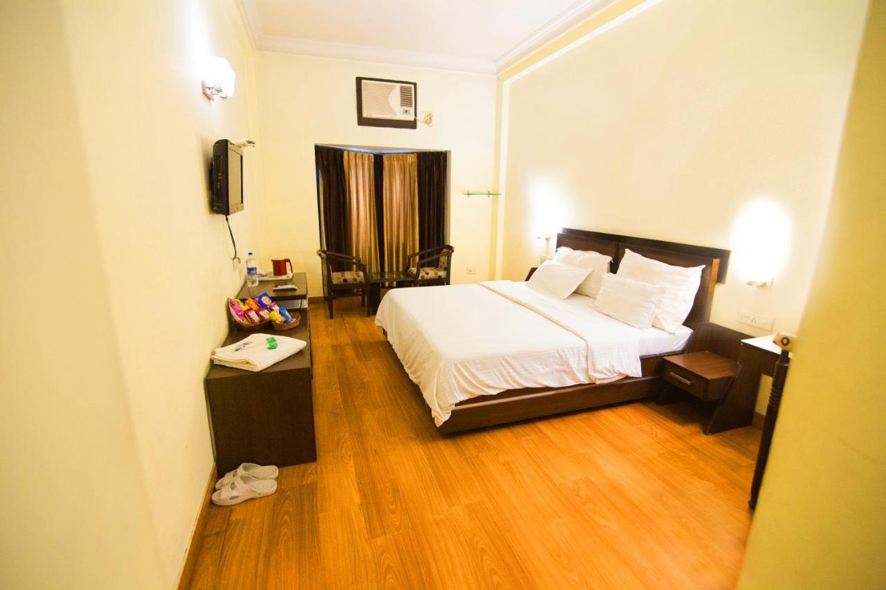 Hotel Hong Kong Inn Amritsar Buitenkant foto