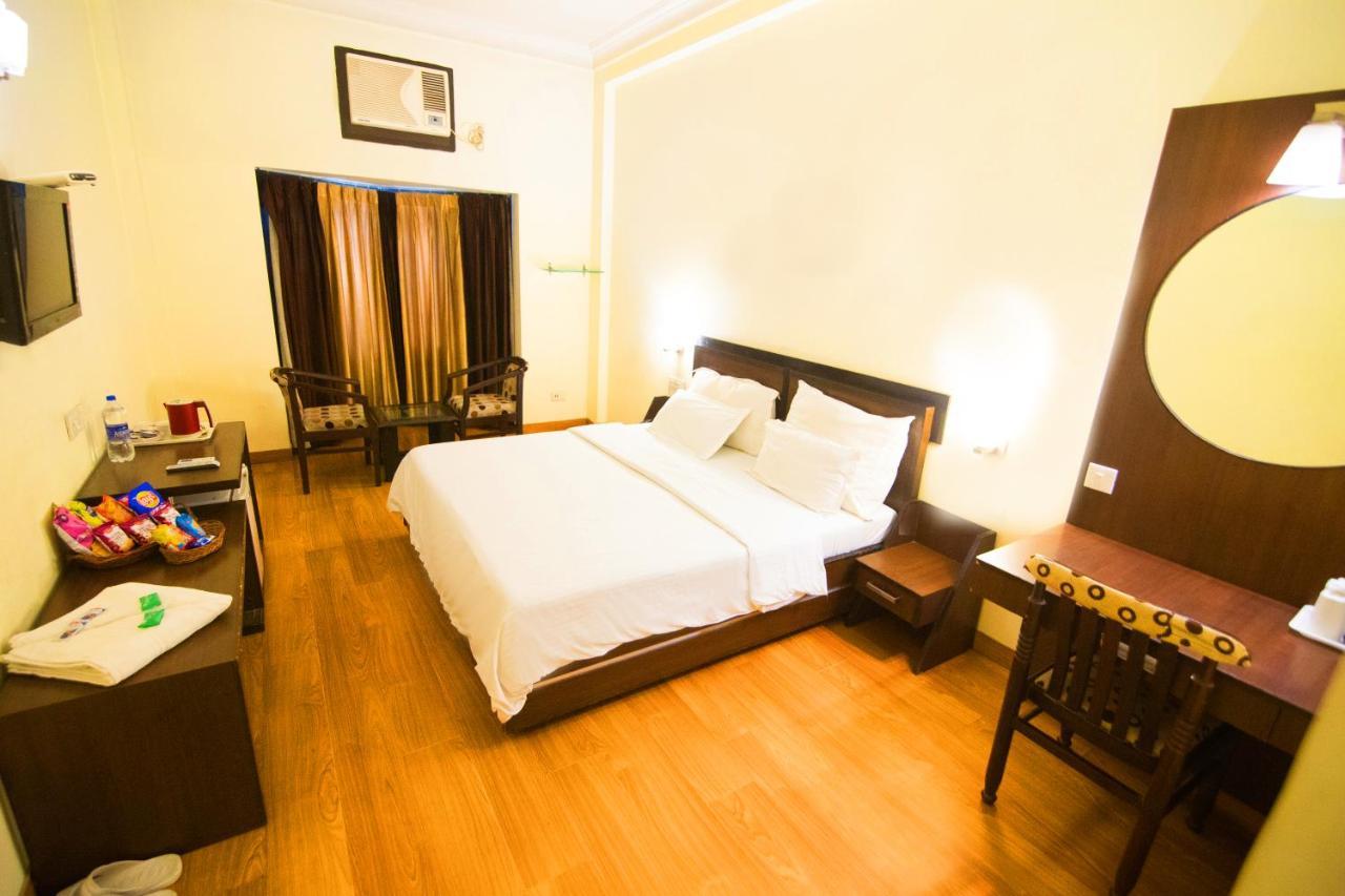 Hotel Hong Kong Inn Amritsar Buitenkant foto