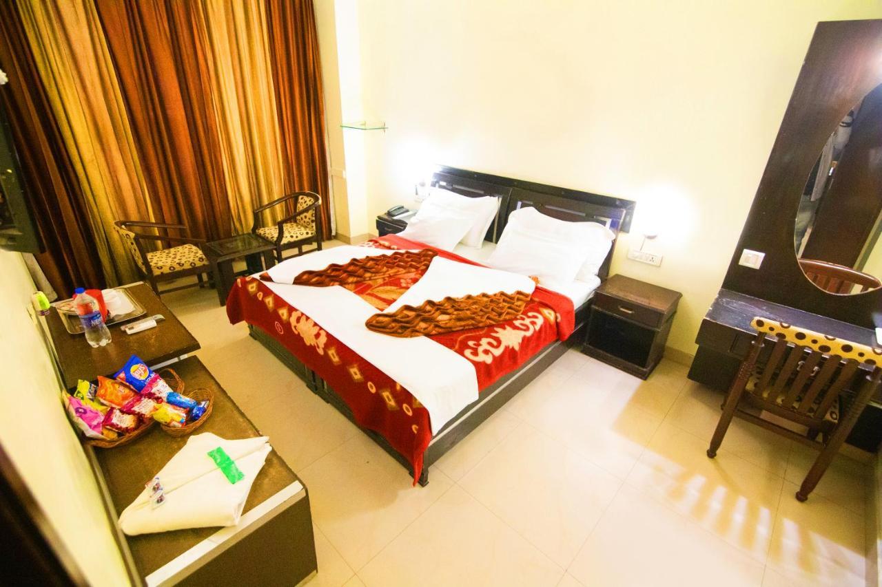 Hotel Hong Kong Inn Amritsar Buitenkant foto