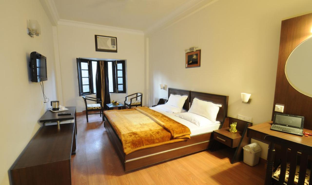 Hotel Hong Kong Inn Amritsar Buitenkant foto